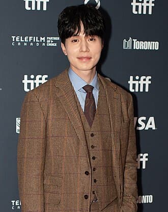 LEE DONG WOOK